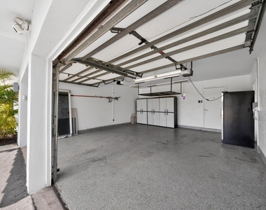 6251 Ne 20th Terrace - Photo Thumbnail 52