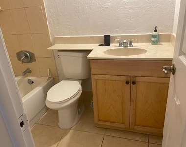 901 Ne 3rd Street - Photo Thumbnail 13