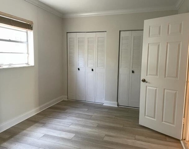 901 Ne 3rd Street - Photo Thumbnail 10