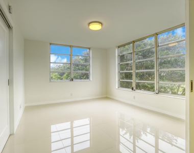 535 Oaks Drive - Photo Thumbnail 10