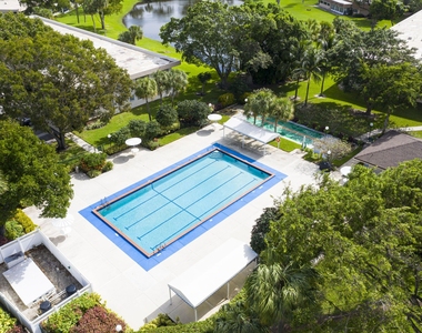 535 Oaks Drive - Photo Thumbnail 12