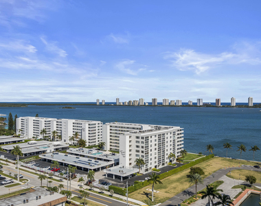220 Lake Shore Drive - Photo Thumbnail 9