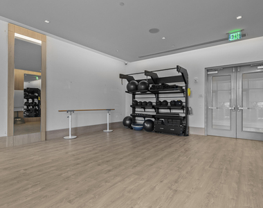 220 Lake Shore Drive - Photo Thumbnail 21