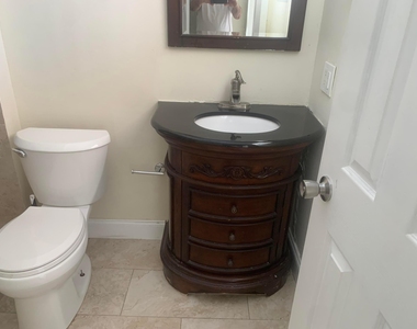 9640 Sw 1st Place - Photo Thumbnail 8