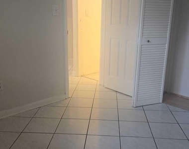 4111 Stirling Road - Photo Thumbnail 23