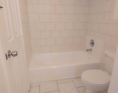 4111 Stirling Road - Photo Thumbnail 17