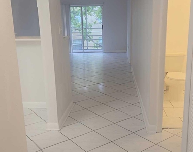 4111 Stirling Road - Photo Thumbnail 21