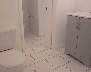 4111 Stirling Road - Photo Thumbnail 20