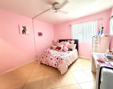 4731 Ne 21st Terrace - Photo Thumbnail 9