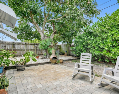 2933 Ne 12th Terrace - Photo Thumbnail 10