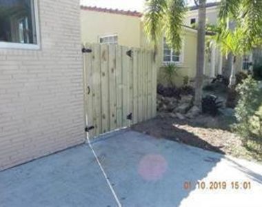 1418 Wiley Street - Photo Thumbnail 3
