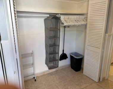 1418 Wiley Street - Photo Thumbnail 2