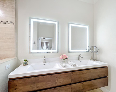 4680 Mimosa Place - Photo Thumbnail 14