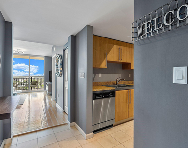 610 W Las Olas Boulevard - Photo Thumbnail 8