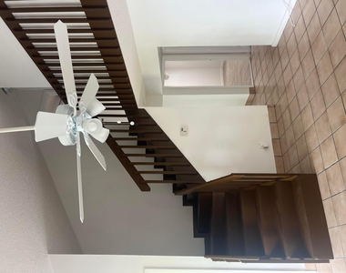 57 Peachtree Place - Photo Thumbnail 2