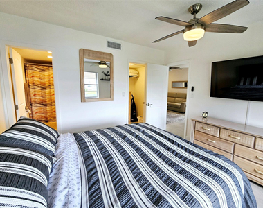 2751 E Golf Boulevard - Photo Thumbnail 8