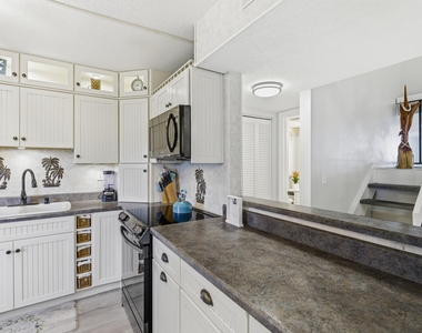 355 S Ocean Drive - Photo Thumbnail 8