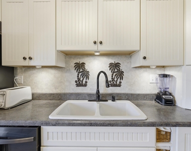 355 S Ocean Drive - Photo Thumbnail 9