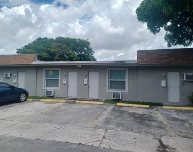 24 Sw 13th Street - Photo Thumbnail 5