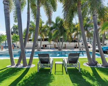 207 Royal Palm Drive - Photo Thumbnail 56