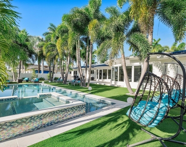 207 Royal Palm Drive - Photo Thumbnail 79
