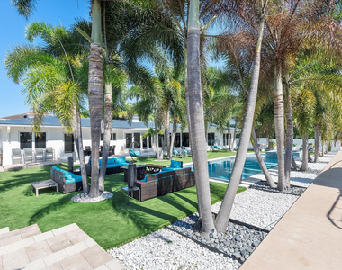 207 Royal Palm Drive - Photo Thumbnail 59
