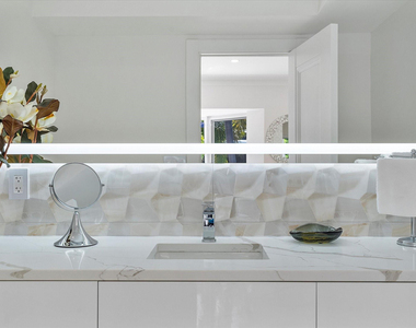207 Royal Palm Drive - Photo Thumbnail 49