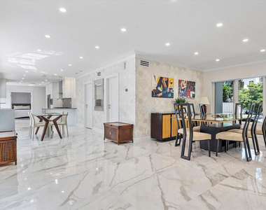 207 Royal Palm Drive - Photo Thumbnail 23