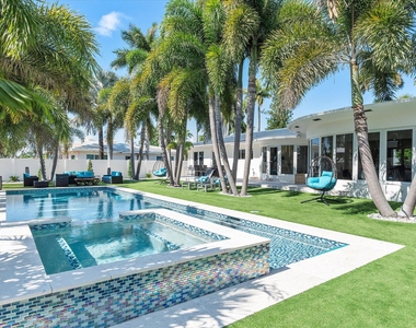 207 Royal Palm Drive - Photo Thumbnail 1