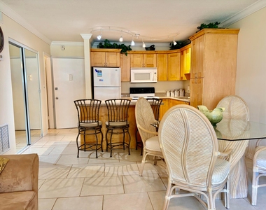 1560 Mckinley Street - Photo Thumbnail 3