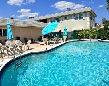 1560 Mckinley Street - Photo Thumbnail 17
