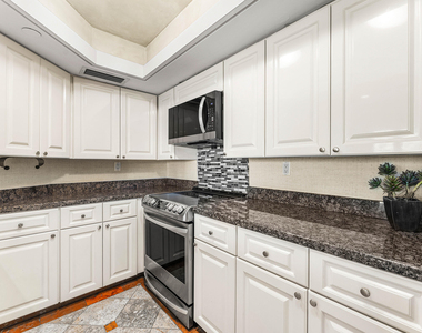 100 Se 5th Avenue - Photo Thumbnail 20