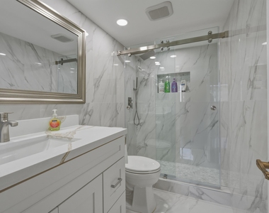 371 S Hollybrook Drive - Photo Thumbnail 3