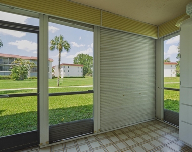 371 S Hollybrook Drive - Photo Thumbnail 17