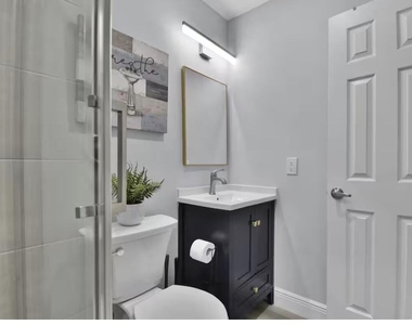 708 Sw 16th Avenue - Photo Thumbnail 4