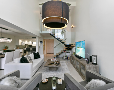 665 Se 21st Avenue - Photo Thumbnail 7