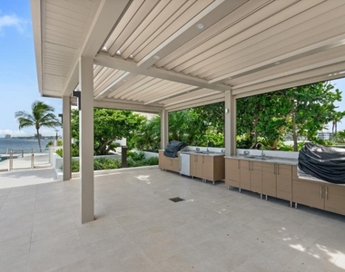 100 Lakeshore Drive - Photo Thumbnail 39