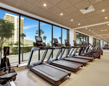 100 Lakeshore Drive - Photo Thumbnail 29