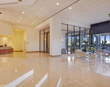100 Lakeshore Drive - Photo Thumbnail 27