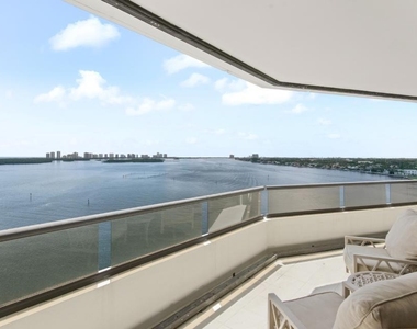100 Lakeshore Drive - Photo Thumbnail 2