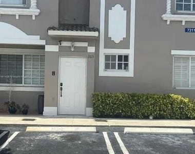 7211 Nw 174th Terrace - Photo Thumbnail 1
