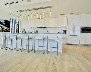 106 Inlet Way - Photo Thumbnail 3