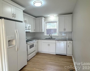 439 Sadie Drive - Photo Thumbnail 1