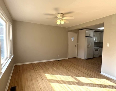 439 Sadie Drive - Photo Thumbnail 6