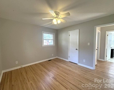 439 Sadie Drive - Photo Thumbnail 9