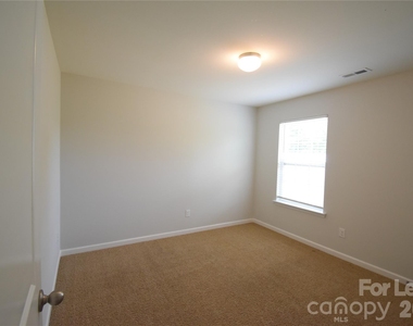 3993 Potts Grove Place - Photo Thumbnail 22