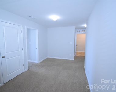 3993 Potts Grove Place - Photo Thumbnail 13