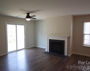 3993 Potts Grove Place - Photo Thumbnail 4