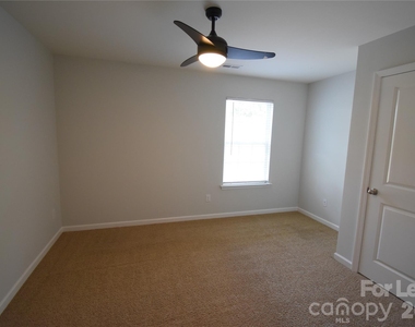3993 Potts Grove Place - Photo Thumbnail 11