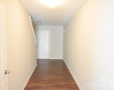 3993 Potts Grove Place - Photo Thumbnail 3